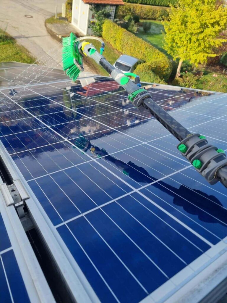 Solaranlage Reinigung mit Umkehrosmose in Traunstein